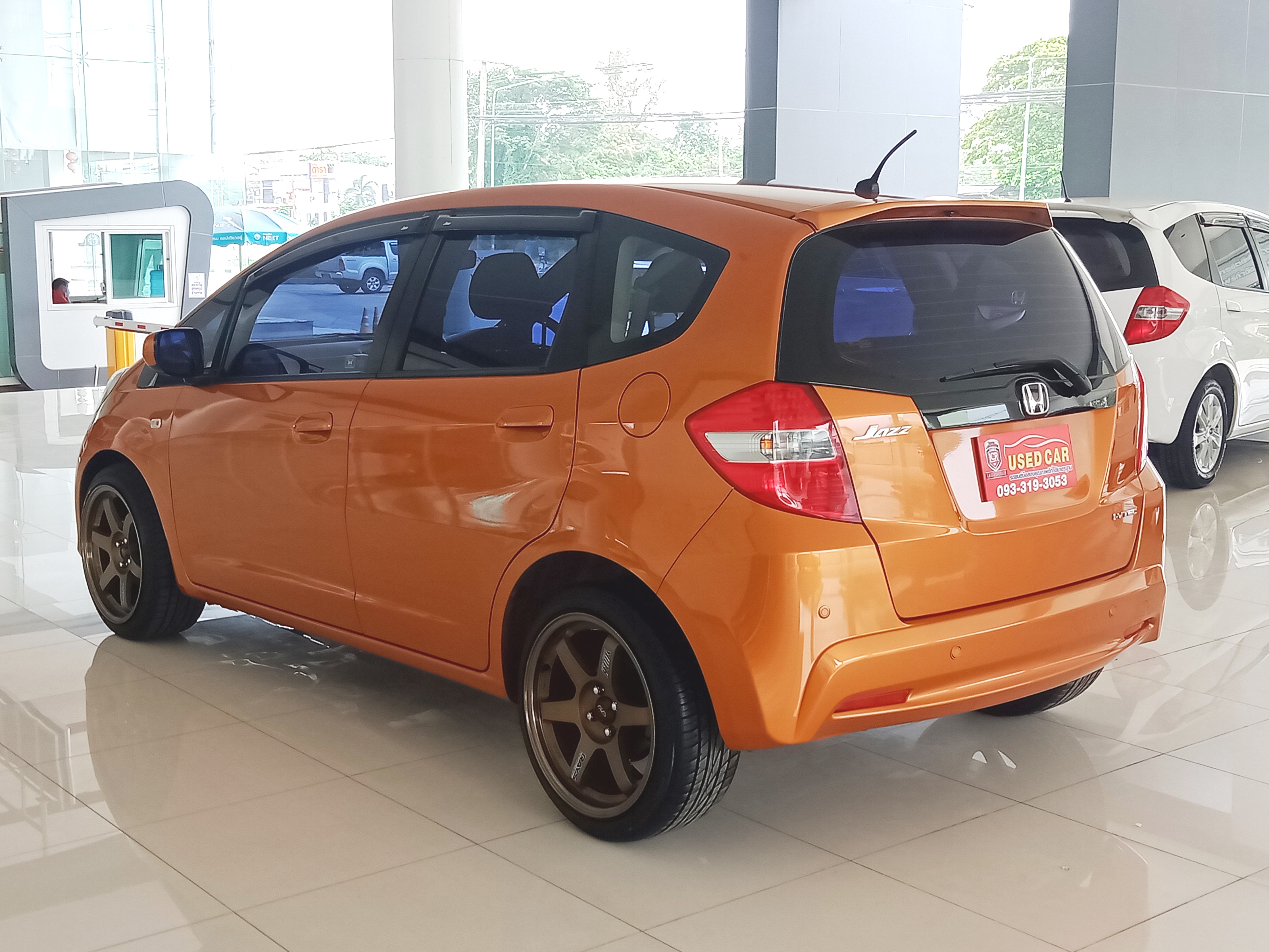 HONDA JAZZ AT 2011 V i-VTEC AT